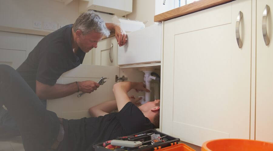 Professional Water Damage Mitigation services in Kasbeer, IL